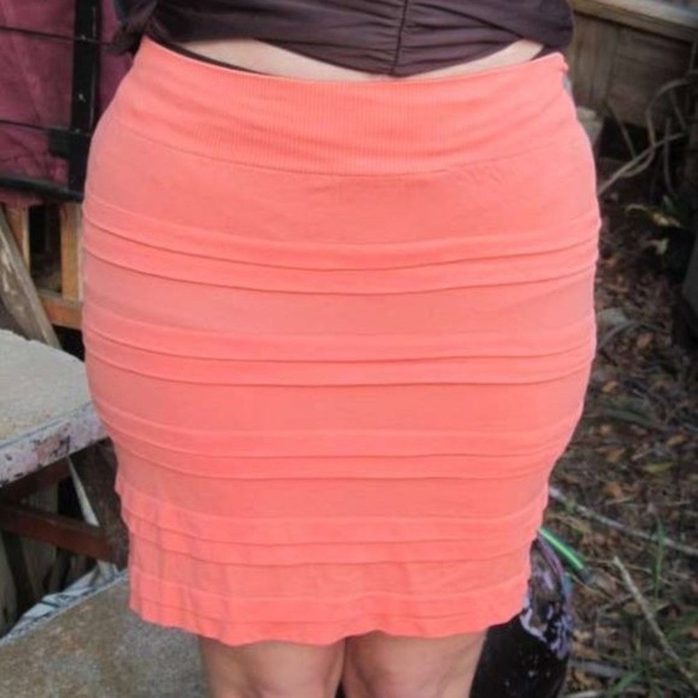 Xinki One Size Coral Peach Stretchy Ruffle Layer Appearance Elastic Mini Skirt